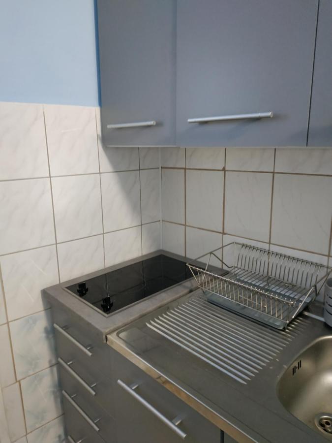 Familia Apartment Рови Екстериор снимка