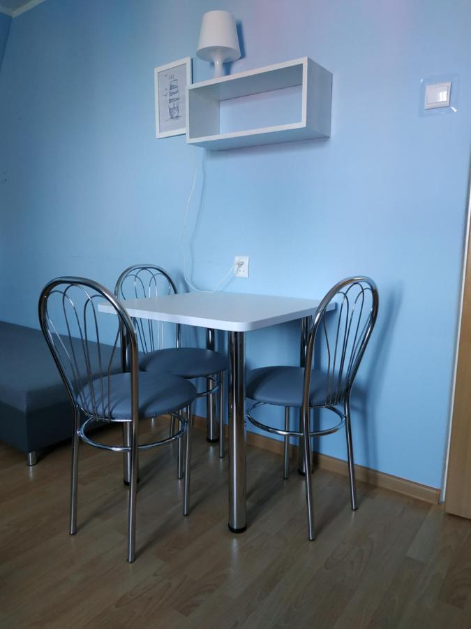 Familia Apartment Рови Екстериор снимка