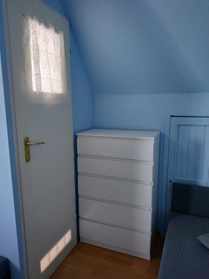 Familia Apartment Рови Екстериор снимка