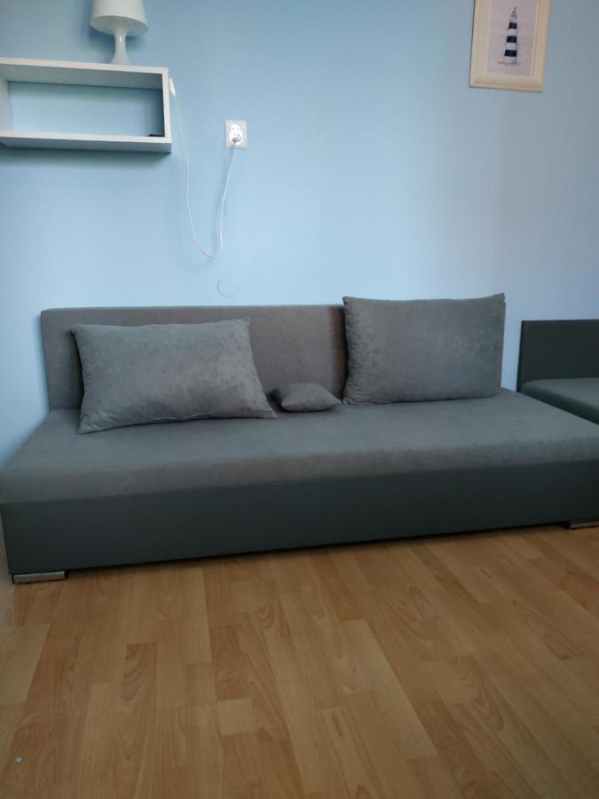 Familia Apartment Рови Екстериор снимка