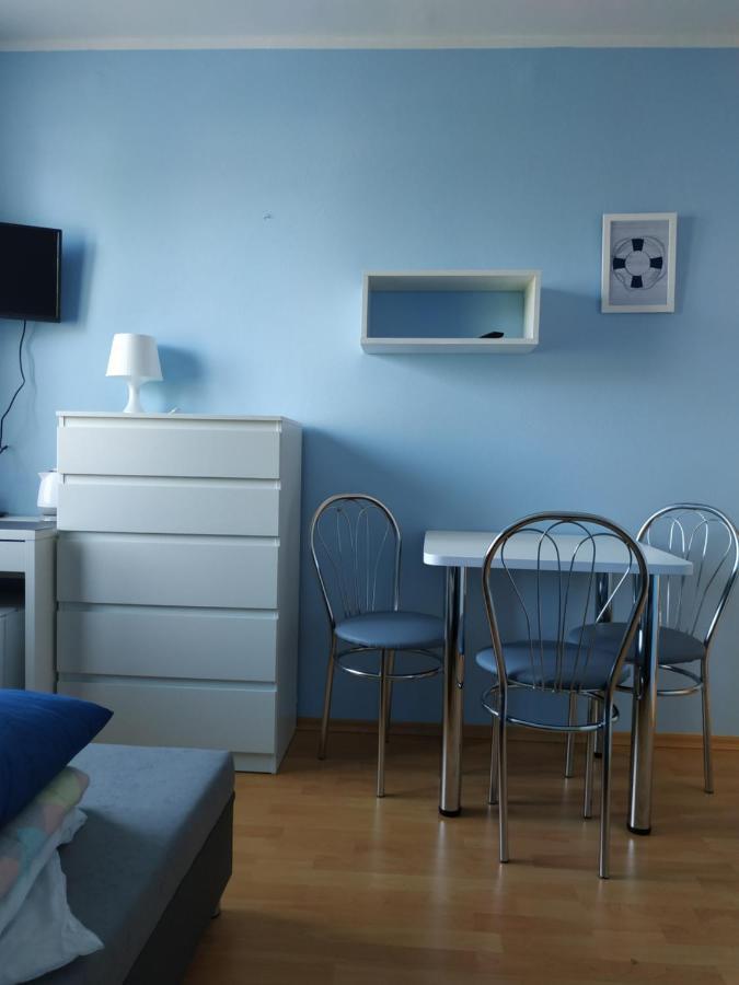 Familia Apartment Рови Екстериор снимка