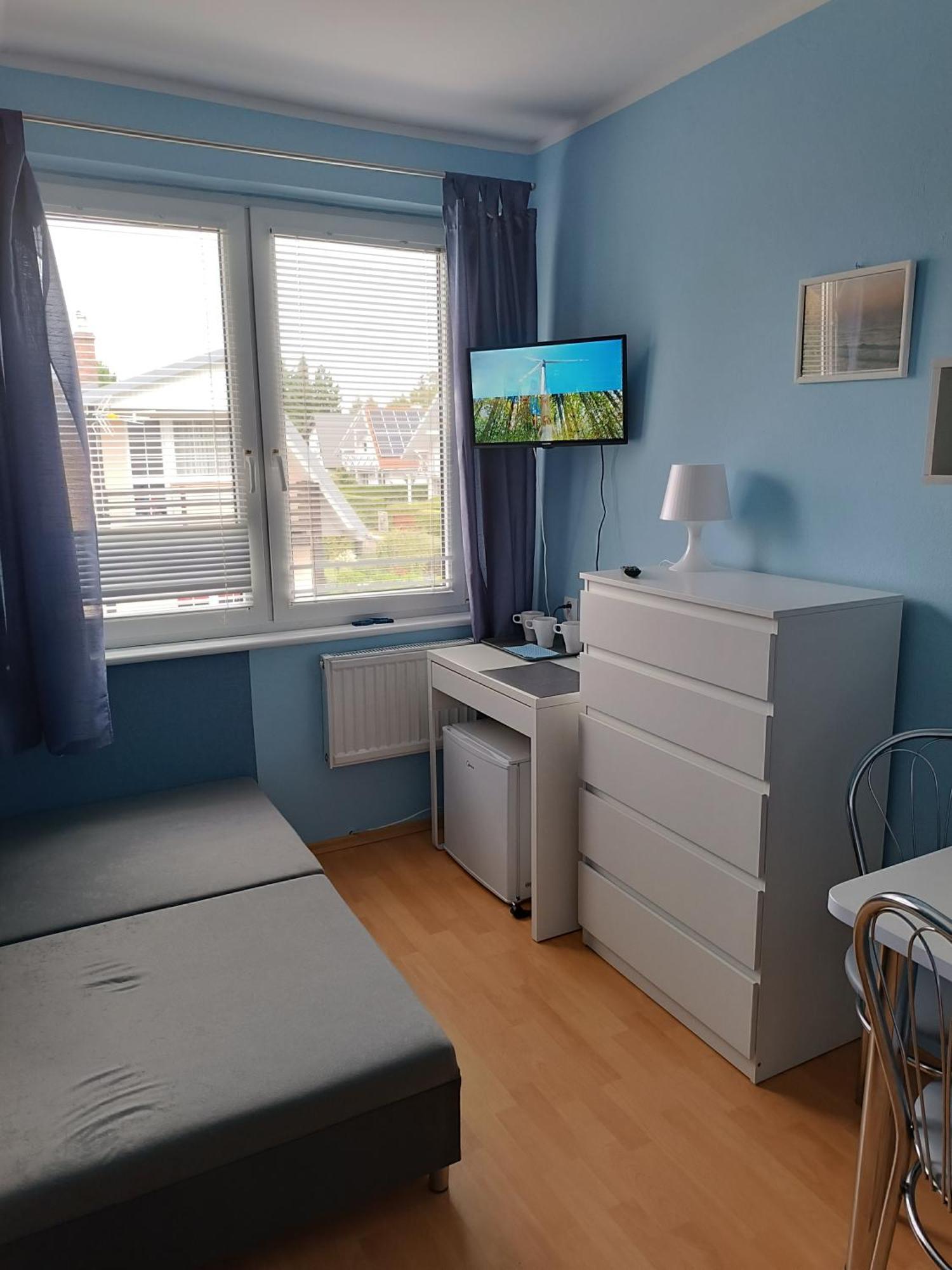 Familia Apartment Рови Екстериор снимка